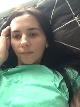 oliviya mur online show from November 10, 7:40 am