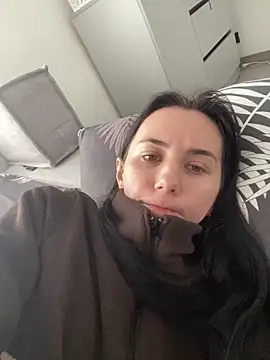 oliviya mur online show from February 9, 8:51 am