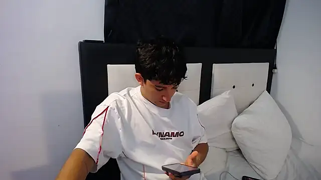 Dravith Valery online show from February 16, 3:57 am