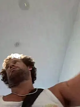 Snapshot of shainnfk chatting on October 19, 5:30 am shainnfk online show from October 19, 5:30 am