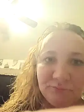 Snapshot of thick_thighs6969 chatting on October 16, 5:30 am thick thighs6969 online show from October 16, 5:30 am