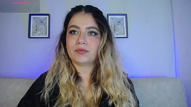 Sweet Bella Valery online show from March 9, 11:20 pm