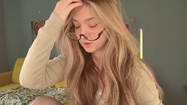 BellaSink online show from February 19, 5:36 am