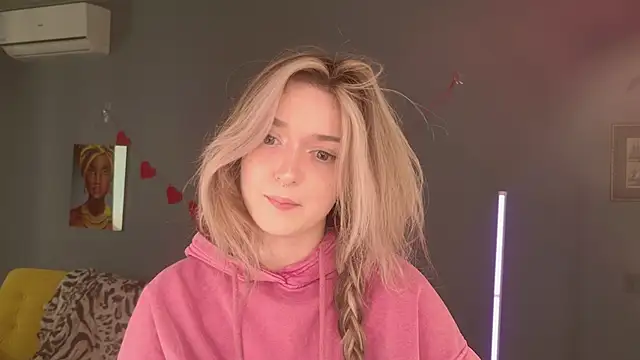 BellaSink online show from March 18, 5:32 am