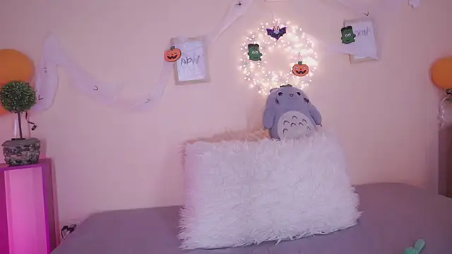 Meggie  online show from October 31, 10:55 pm