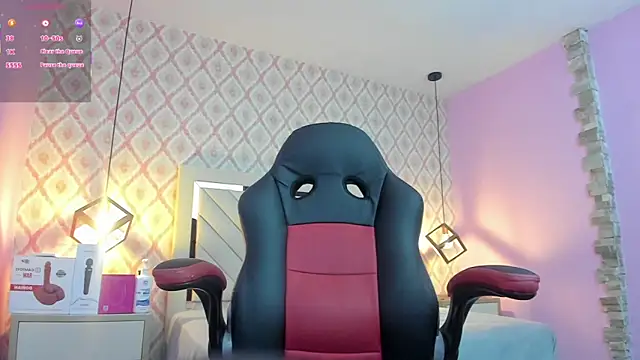 Snapshot of SARAH_KEYS4 chatting on February 14, 3:14 am SARAH KEYS4 online show from February 14, 3:14 am