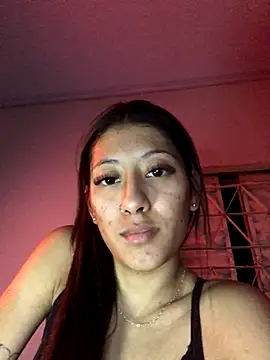 Snapshot of santosz83 chatting on October 29, 4:26 am santosz83 online show from October 29, 4:26 am