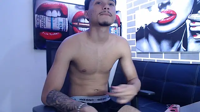 Snapshot of Diegovega21 chatting on October 22, 7:02 pm Diegovega21 online show from October 22, 7:02 pm
