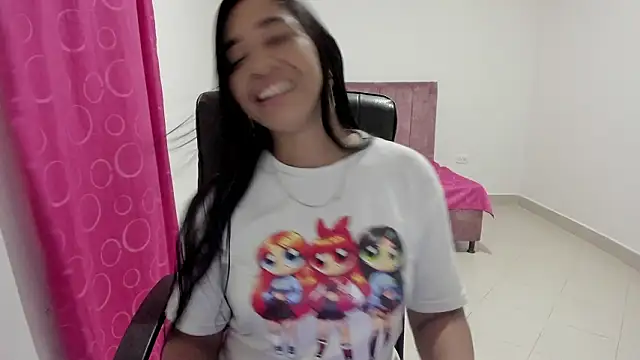 Snapshot of Kruela chatting on February 19, 12:50 am Kruela online show from February 19, 12:50 am