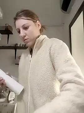 SandyCassie online show from December 22, 9:06 am