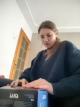 SandyCassie online show from February 17, 11:18 am