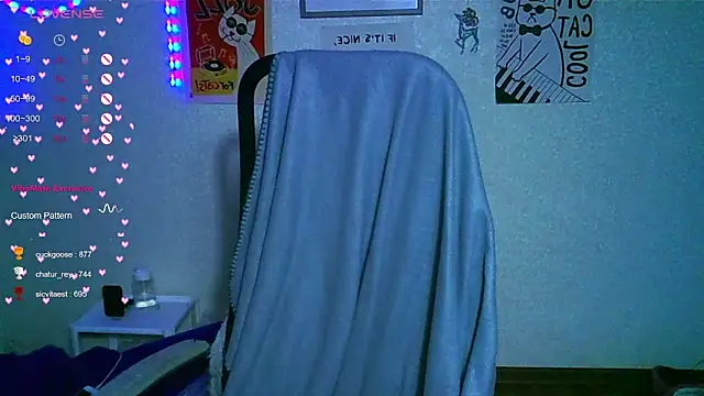 Snapshot of The_ICE_OWL chatting on November 25, 4:45 am The ICE OWL online show from November 25, 4:45 am