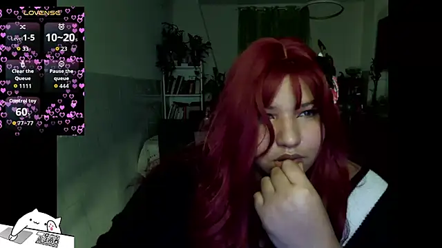 Snapshot of FullSizeQueen chatting on October 19, 10:32 pm FullSizeQueen online show from October 19, 10:32 pm