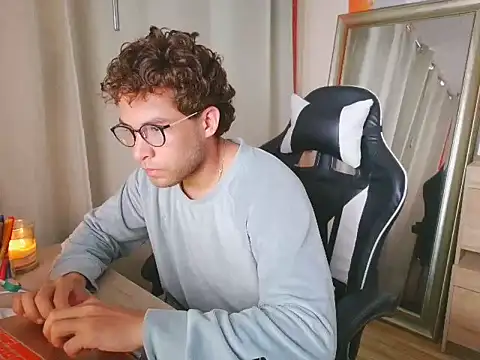 Snapshot of jayrobinson chatting on April 5, 9:56 pm jayrobinson online show from April 5, 9:56 pm