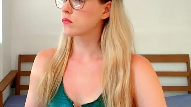 DemigoddessLexie online show from January 10, 1:07 am