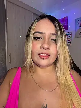  Ninasanz online show from April 18, 3:32 am