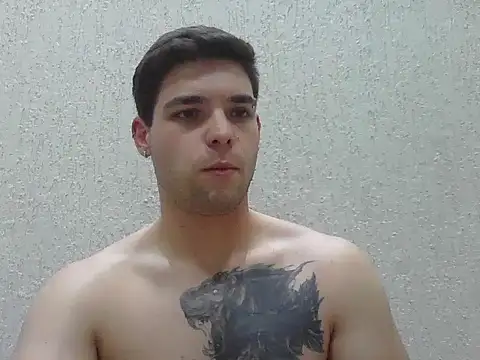 Snapshot of Zure-xxx chatting on February 24, 5:49 am Zure-xxx online show from February 24, 5:49 am