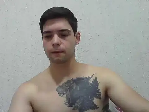 Snapshot of Zure-xxx chatting on March 2, 8:37 pm Zure-xxx online show from March 2, 8:37 pm