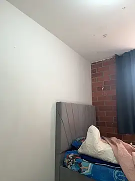 valentina herrrera online show from October 23, 2:27 pm