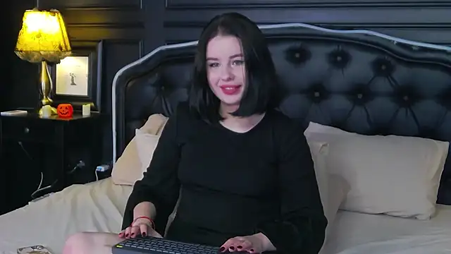 AliceLune online show from November 1, 2:08 pm