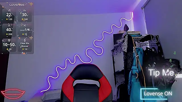 Lyric Mirage online show from November 14, 8:40 pm