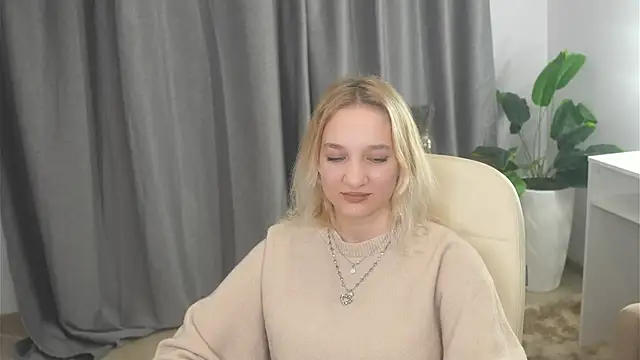 IngridGotto online show from October 21, 2:40 pm