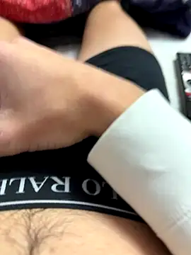 Snapshot of CuriousHetero77 chatting on October 24, 5:20 pm CuriousHetero77 online show from October 24, 5:20 pm