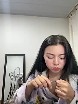 Snapshot of Midori_rosse chatting on May 15, 11:56 pm Midori rosse online show from May 15, 11:56 pm