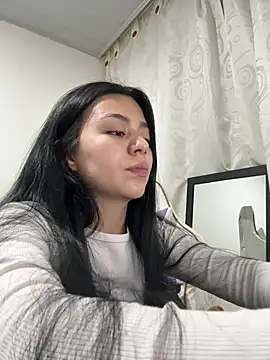 Snapshot of Midori_rosse chatting on May 18, 1:24 am Midori rosse online show from May 18, 1:24 am
