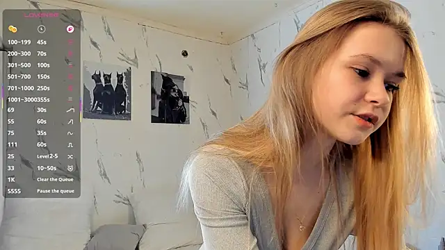 SophieRayne online show from February 7, 1:48 pm