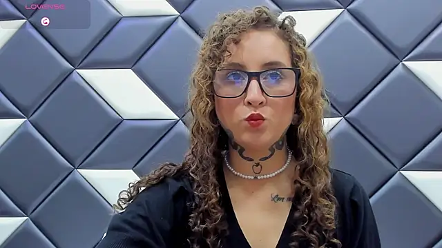 SharonMartini online show from February 5, 3:22 am