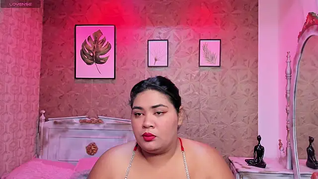 Snapshot of Sara_clk chatting on April 13, 7:30 pm Sara clk online show from April 13, 7:30 pm