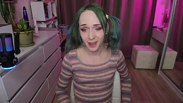 whoalexxa online show from March 25, 4:13 pm