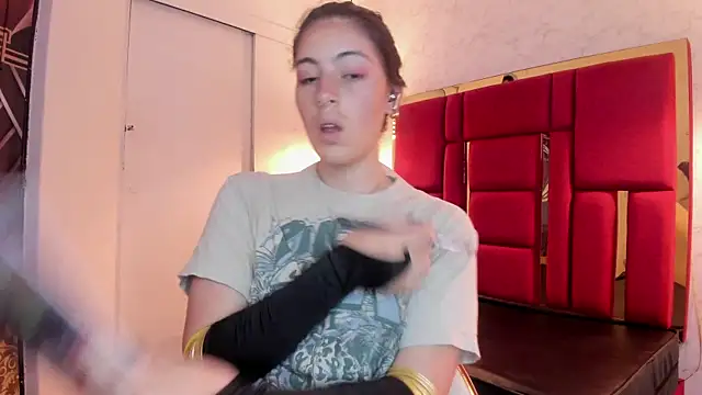 moon winy online show from November 11, 11:43 am