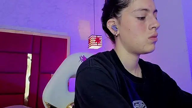 moon winy online show from March 20, 11:37 am