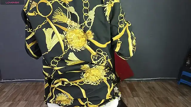 wild-cat-hot online show from October 24, 12:45 pm