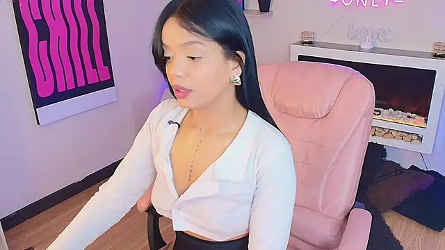 Snapshot of Miss_koko_ chatting on May 1, 4:17 am Miss koko online show from May 1, 4:17 am