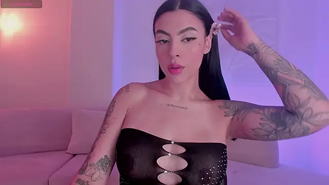 Snapshot of ChristineFord_ chatting on October 31, 12:50 pm ChristineFord  online show from October 31, 12:50 pm