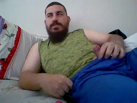 Snapshot of LuisDominate chatting on October 16, 3:46 pm LuisDominate online show from October 16, 3:46 pm