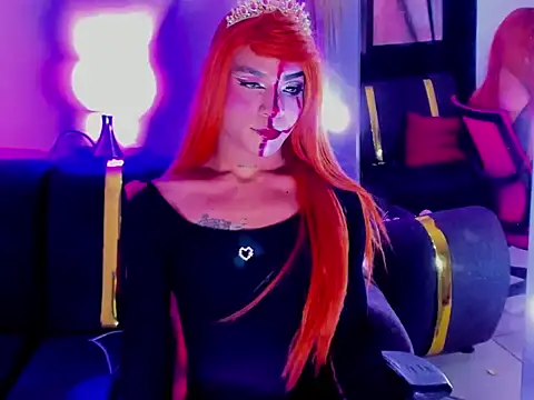 Snapshot of CherryAndSammy chatting on October 27, 6:23 pm CherryAndSammy online show from October 27, 6:23 pm