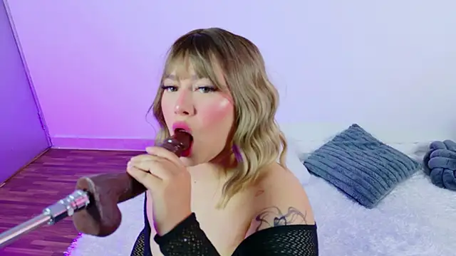 Snapshot of Celesttebloom__ chatting on October 28, 5:48 pm Celesttebloom   online show from October 28, 5:48 pm