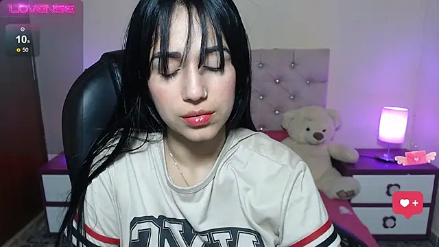 gabyy cute  online show from November 17, 11:32 pm