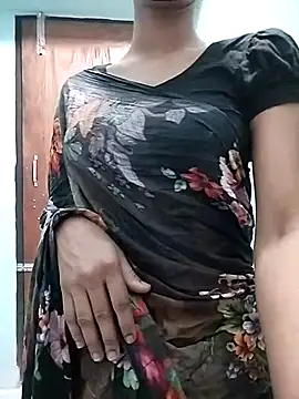 Snapshot of Ratri-Biswas chatting on April 22, 5:25 pm Ratri-Biswas online show from April 22, 5:25 pm