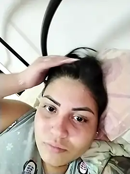 Snapshot of Cubanitaxxx chatting on October 25, 9:31 pm Cubanitaxxx online show from October 25, 9:31 pm