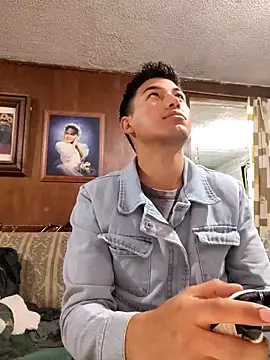 Snapshot of Carlosvelaz561162 chatting on November 3, 4:47 am Carlosvelaz561162 online show from November 3, 4:47 am