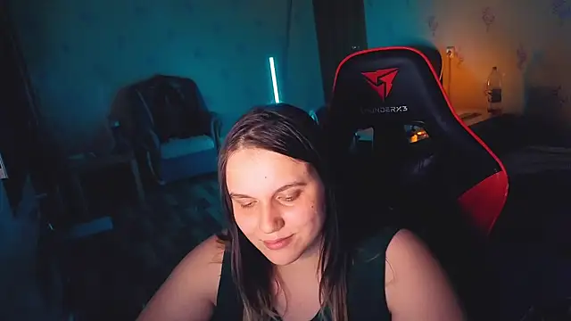 CherylVinyl online show from February 14, 8:27 pm