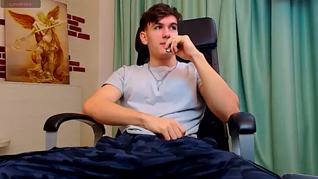 BradyFlint online show from February 7, 5:33 am