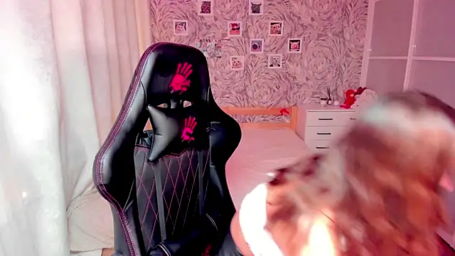 mishel amurr online show from December 20, 1:56 am