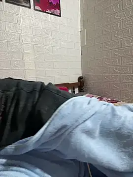 tabby-cat11 online show from March 5, 9:00 pm