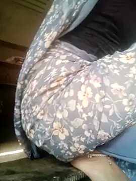 Snapshot of M-MAYA chatting on November 28, 4:59 am M-MAYA online show from November 28, 4:59 am